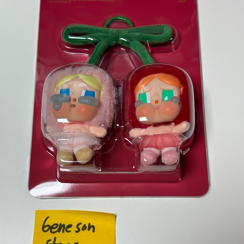 POP MART CRY BABY Crying For Love Plush Pendant Love You Cherry Much - Picture 2 of 5